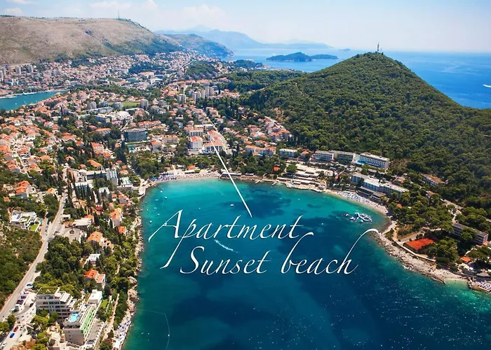 Beachfront Luxury Complex 2Bd Sunset Apartment