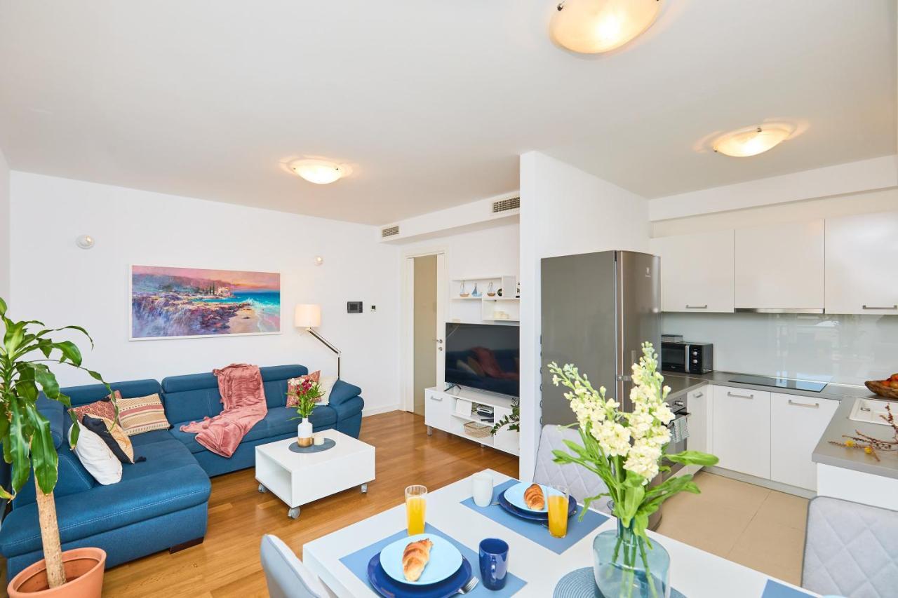 Beachfront Luxury Complex 2bd Sunset